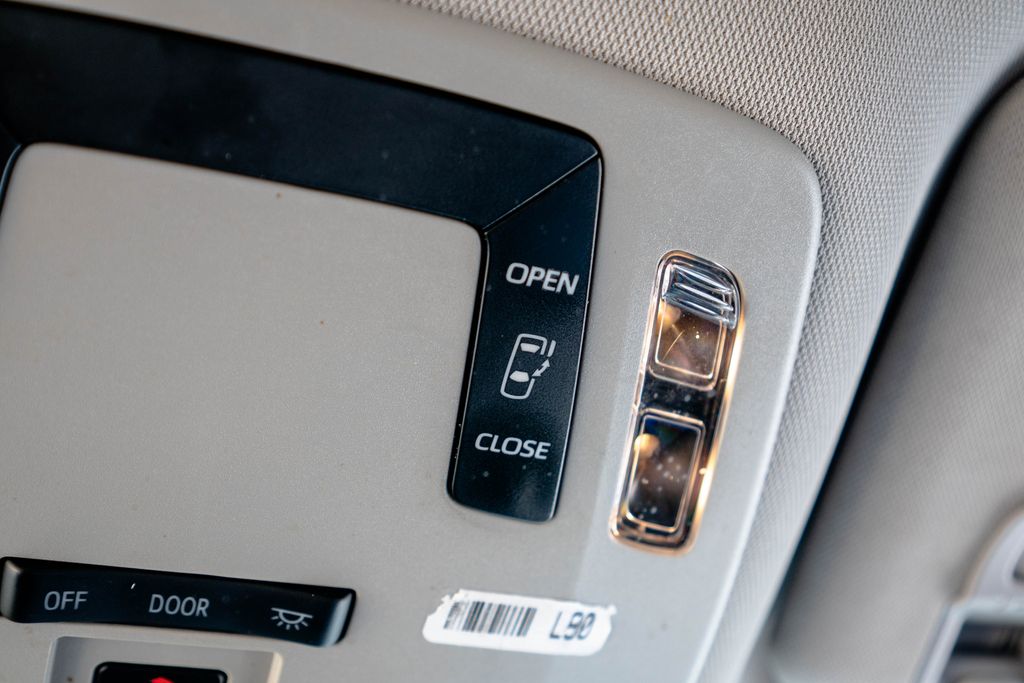 Used 2022 Toyota Sienna Van