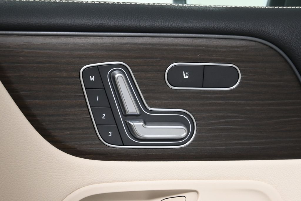 Thumbnail: 2026 Mercedes-Benz GLB - 24