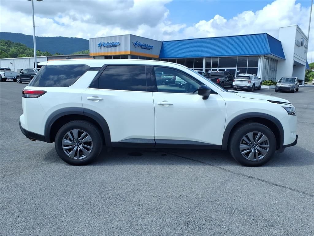 Used 2023 White Nissan S image 14