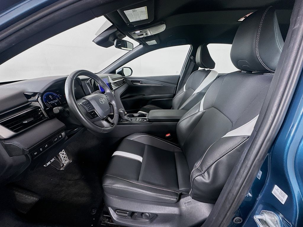 Thumbnail: 2025 Toyota Camry - 20