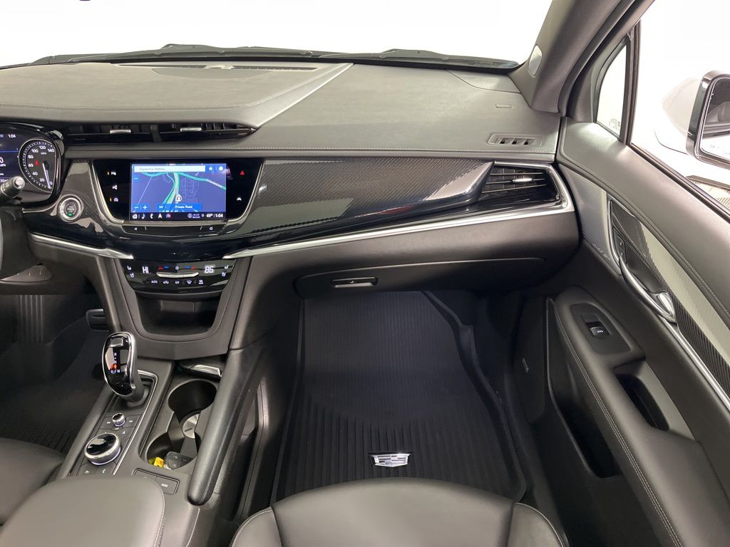 Thumbnail: 2025 Cadillac XT6 - 24