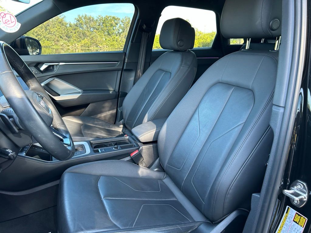 Thumbnail: 2022 Audi Q3 - 14