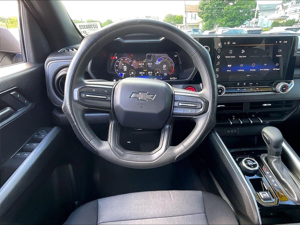 2024 Chevrolet Colorado — photo 17