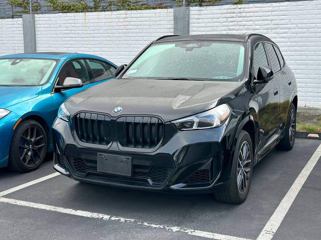 Thumbnail: 2023 BMW X1 - 2