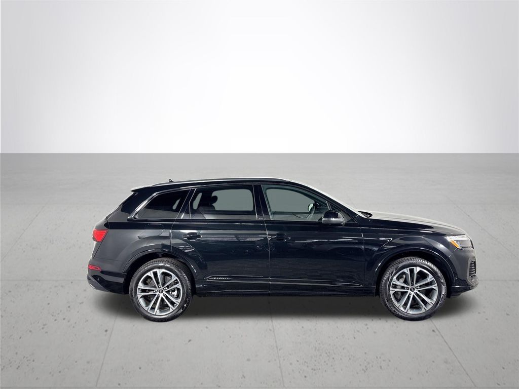 2025 Audi Q7 45 Premium Plus