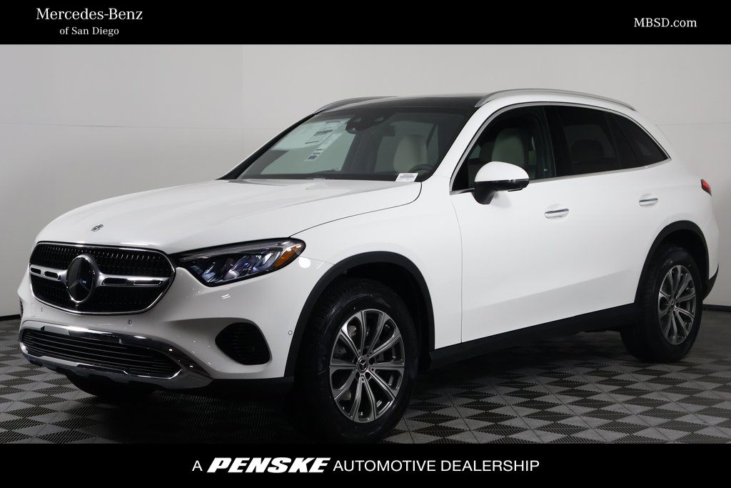 2025 Mercedes-Benz GLC 300 Hero Image