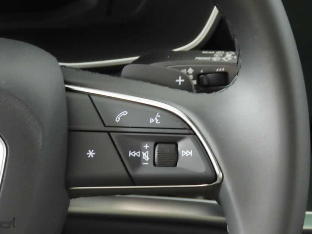 Thumbnail: 2025 Audi Q3 - 18