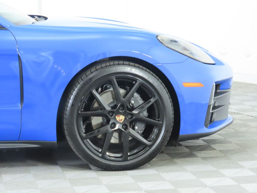 Thumbnail: 2025 Porsche Panamera - 11