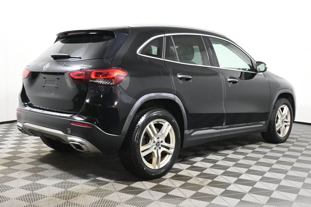 2021 Mercedes-Benz GLA 250 4MATIC 10