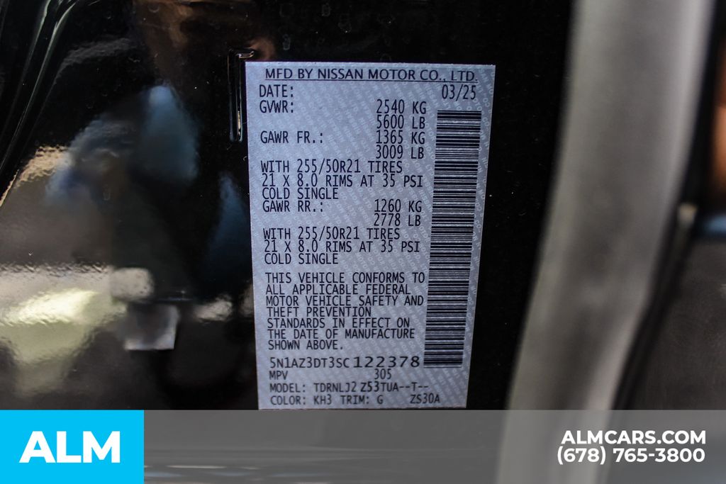 Used 2025 Black Nissan Platinum image 44