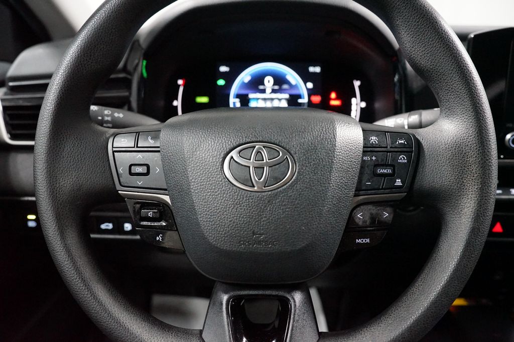 Thumbnail: 2025 Toyota Camry - 12