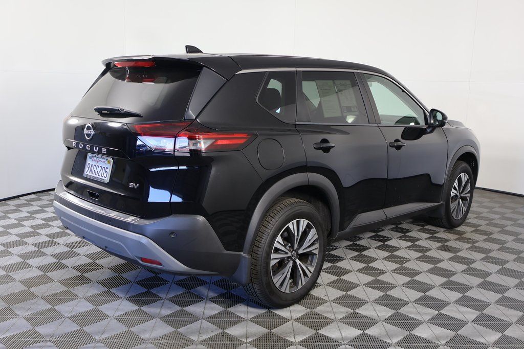 Thumbnail: 2022 Nissan Rogue - 4