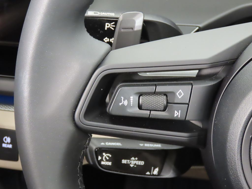 Thumbnail: 2026 Porsche Panamera - 20