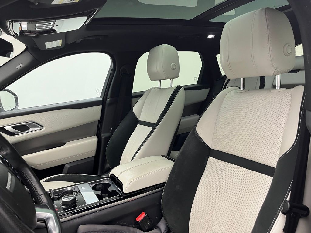 Thumbnail: 2018 Land Rover Range Rover Velar - 9