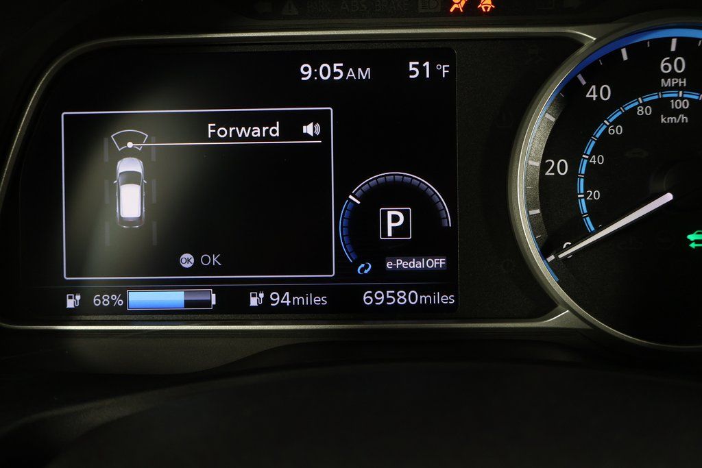 Thumbnail: 2018 Nissan Leaf - 17