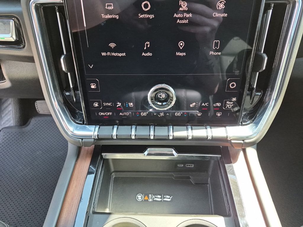 Used Car 2025 Gmc Yukon Xl  Denali For Sale Under $70,000 In Austin, Texas