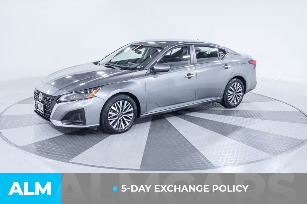 2023 Nissan Altima 2.5 SV photo 3