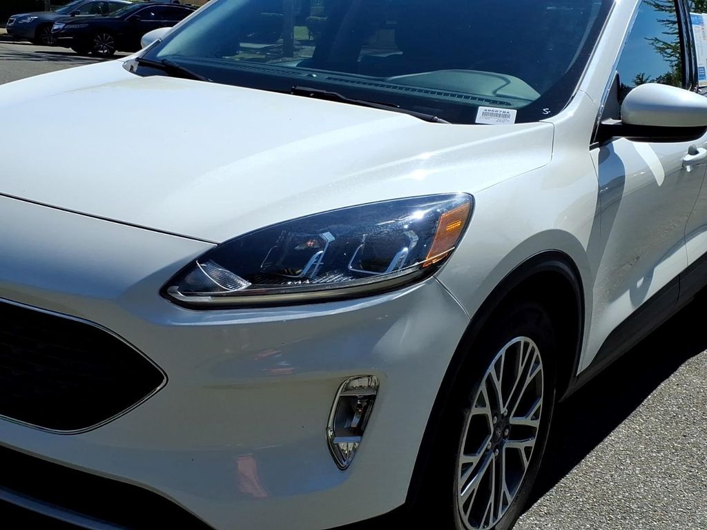 Used 2020 White Ford SEL image 26