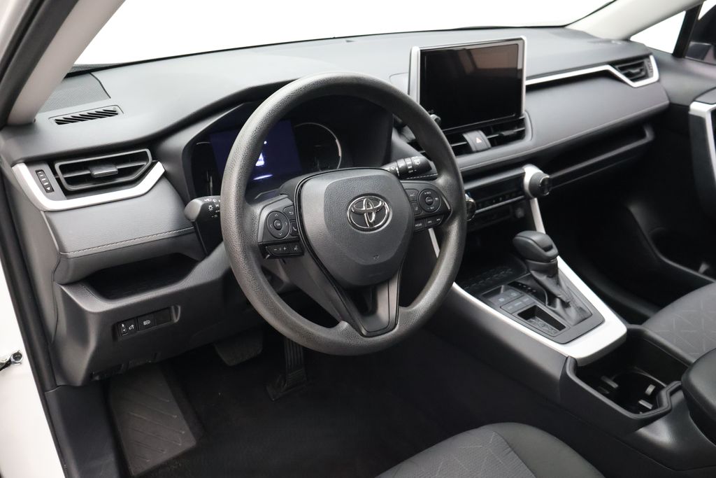 Thumbnail: 2025 Toyota RAV4 - 15