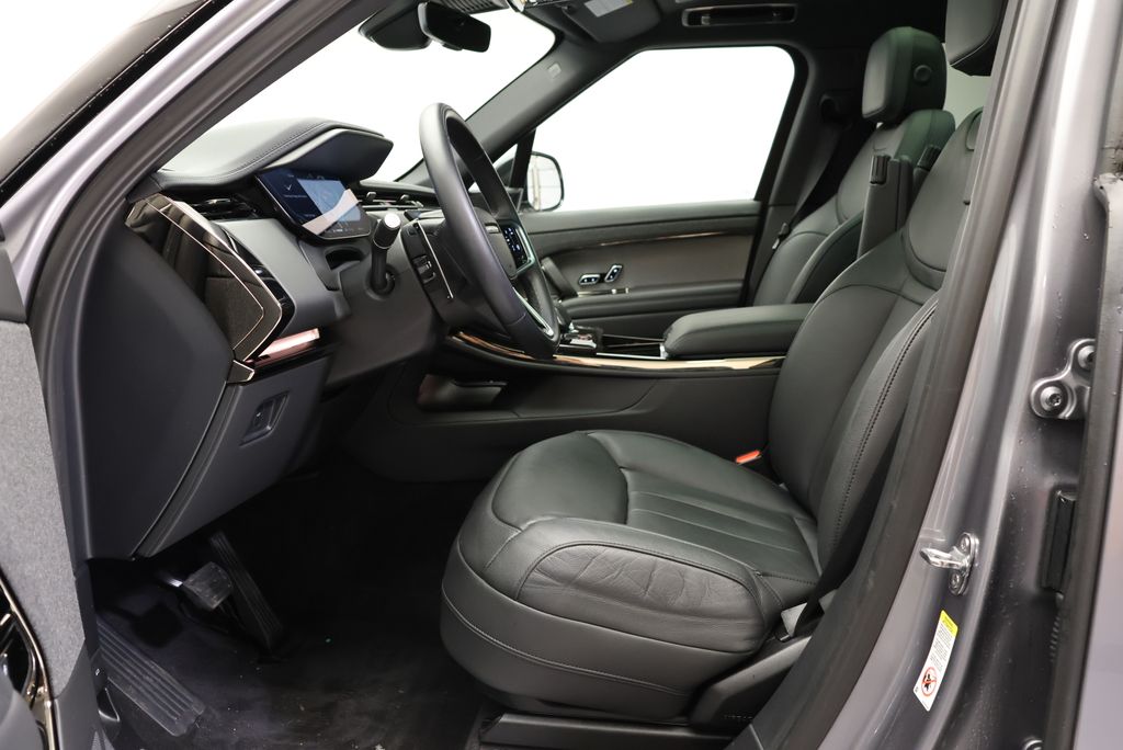 Thumbnail: 2025 Land Rover Range Rover Sport - 30