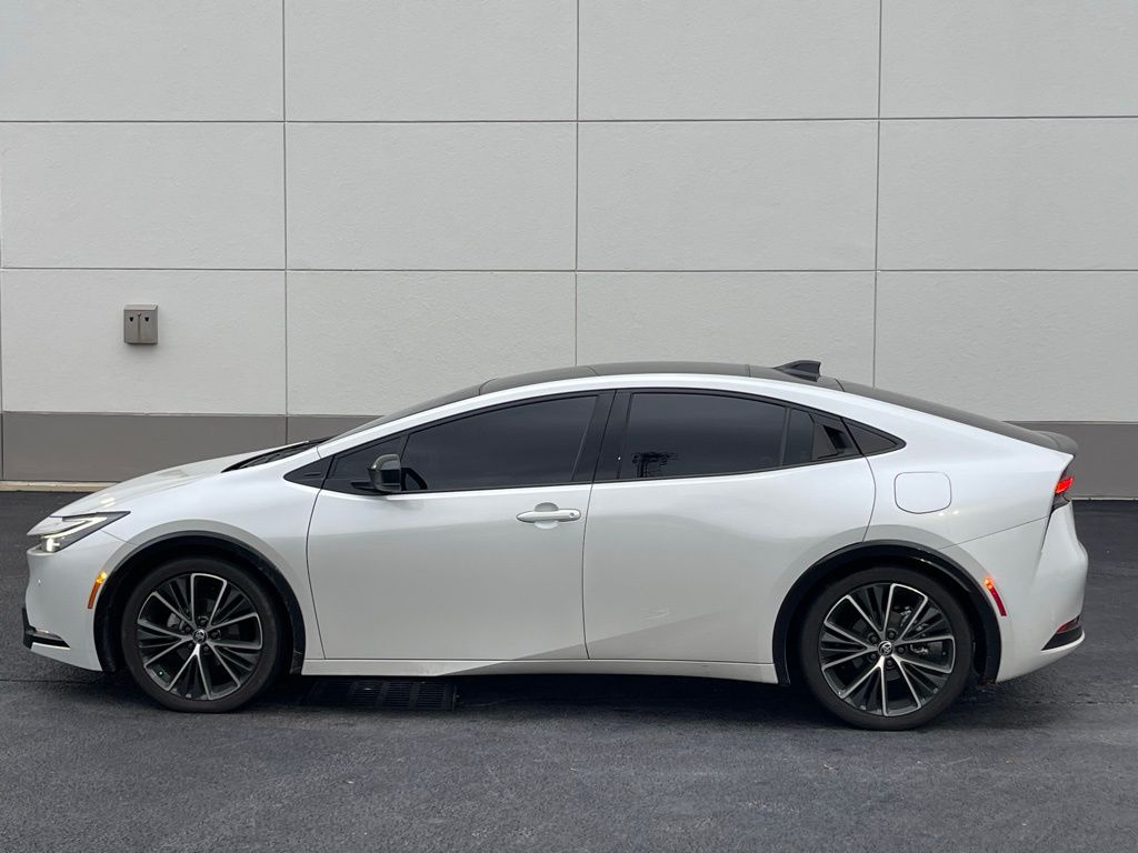 Thumbnail: 2024 Toyota Prius - 2