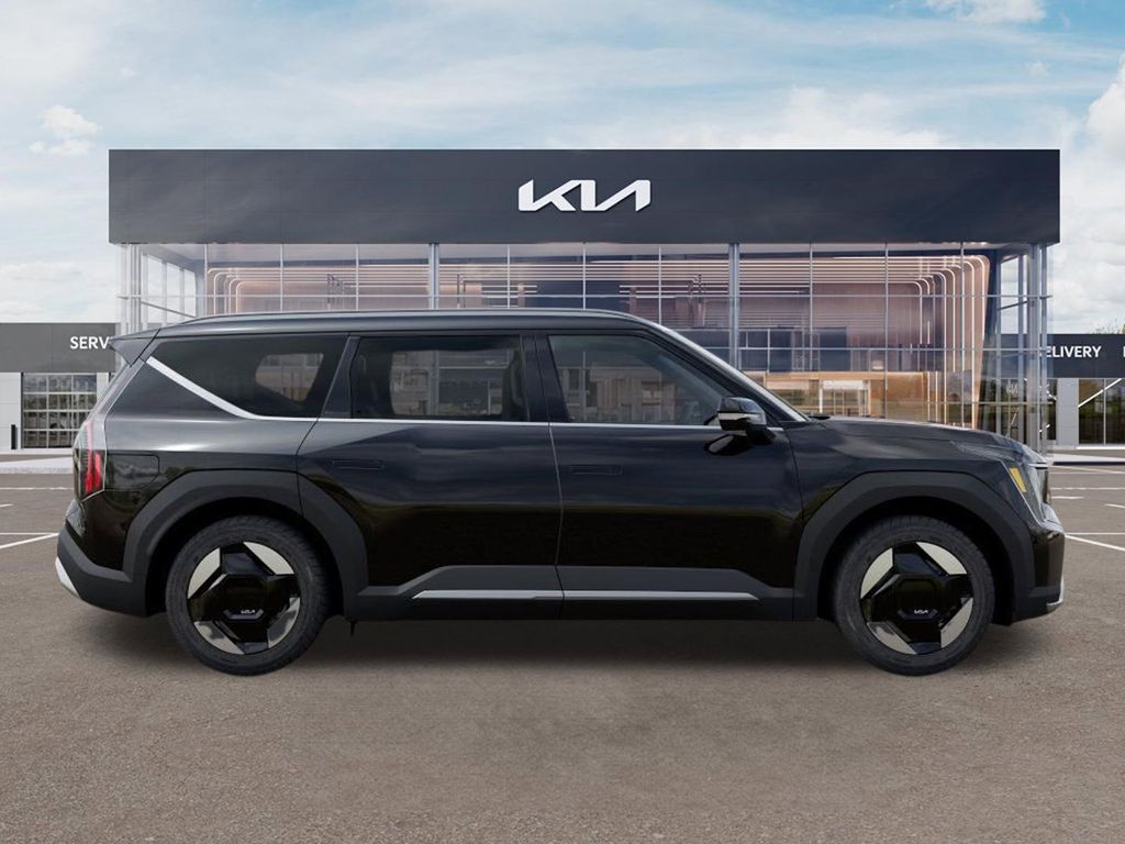 New 2026 Ebony Black Kia Wind image 7