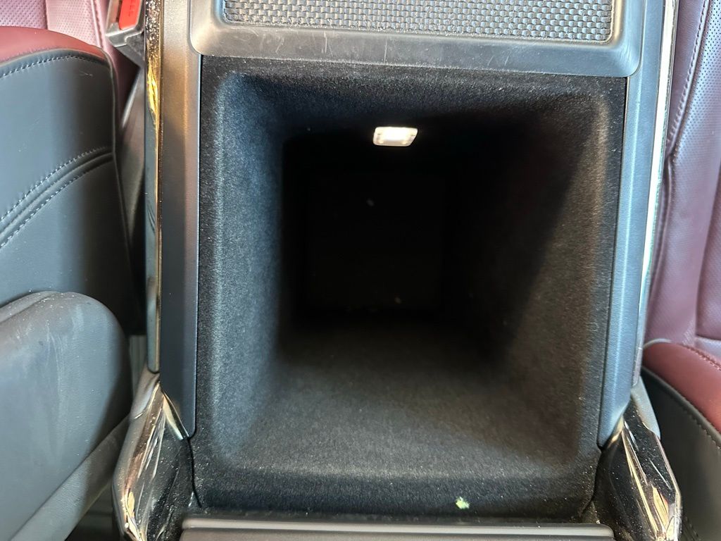 Thumbnail: 2023 Land Rover Range Rover Sport - 26