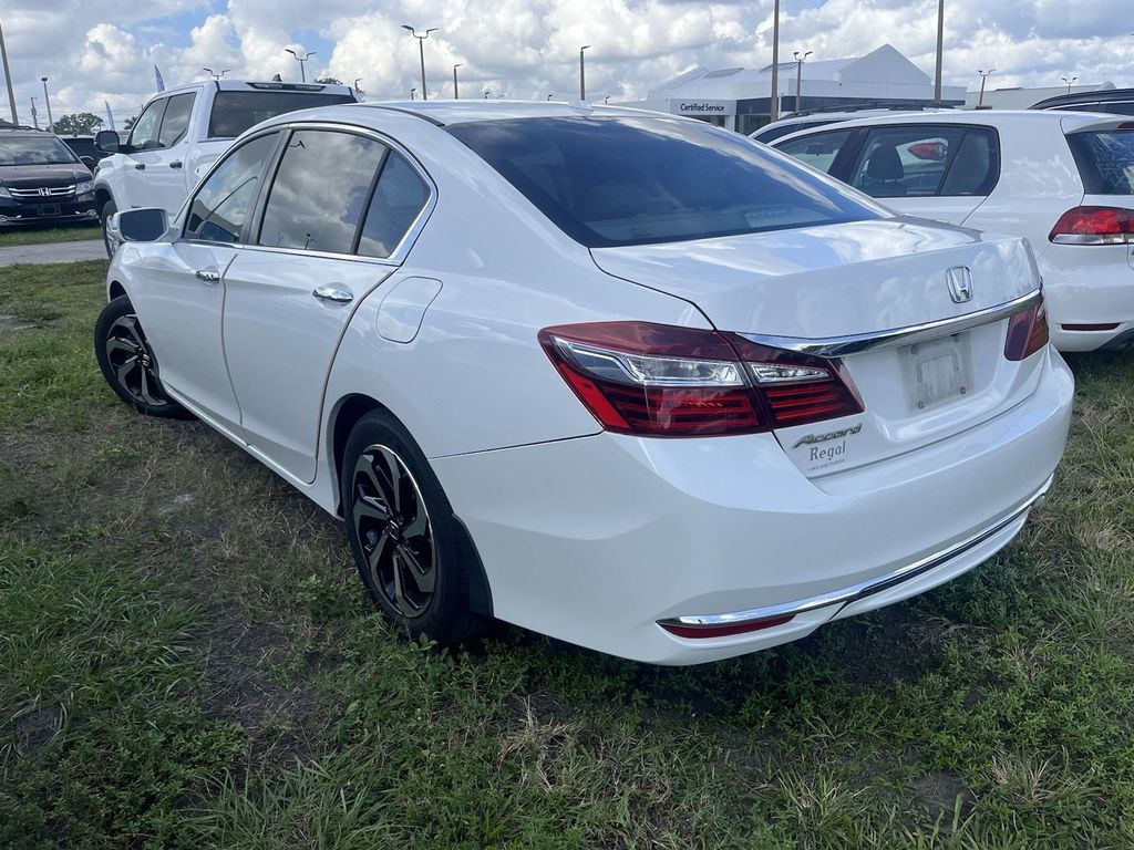 2017 Honda Accord EX-L 4