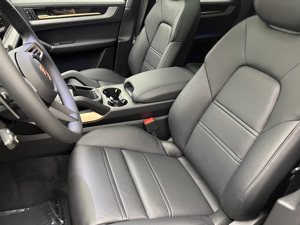 Thumbnail: 2026 Porsche Cayenne - 5