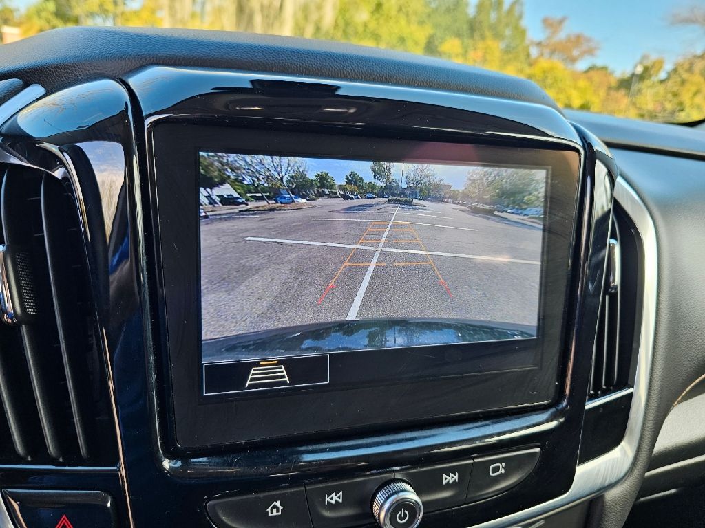 2021 Chevrolet Traverse LT 20