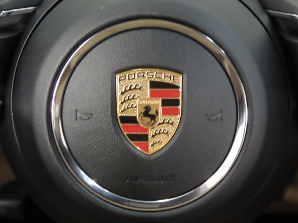 Thumbnail: 2026 Porsche Macan - 20