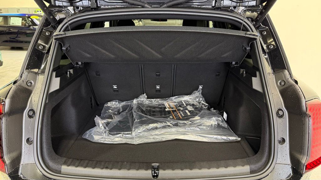 Thumbnail: 2027 MINI Cooper Countryman - 23