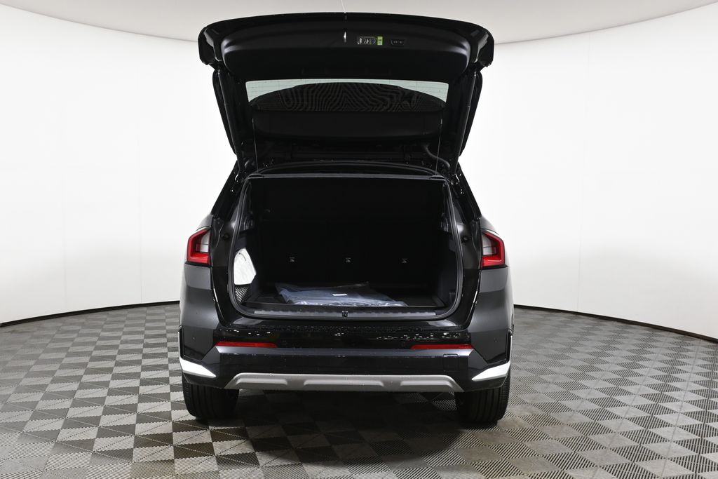 Thumbnail: 2027 BMW X1 - 32