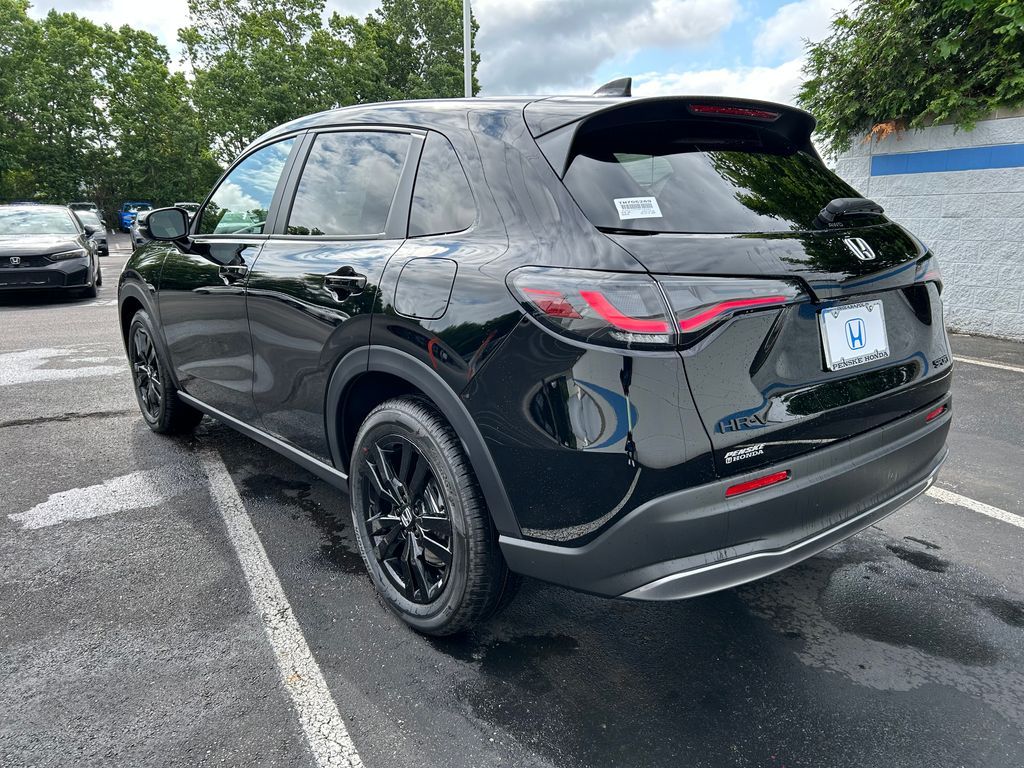 Thumbnail: 2027 Honda HR-V - 3