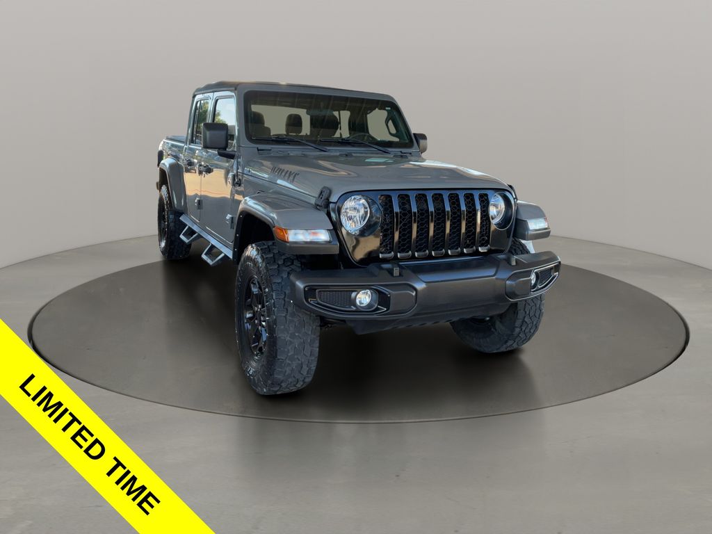 Sting-Gray Clearcoat 2021 Jeep Gladiator Pickup Truck Four-Wheel Drive 6-Speed Manual