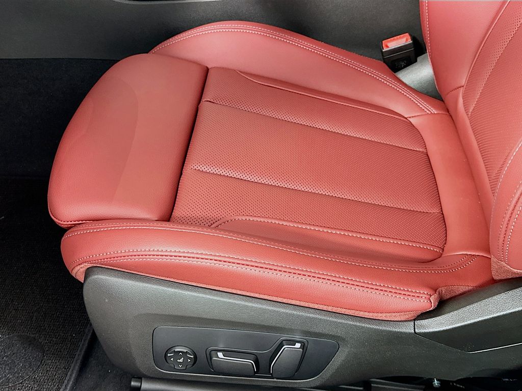 Thumbnail: 2026 BMW 3 Series - 21