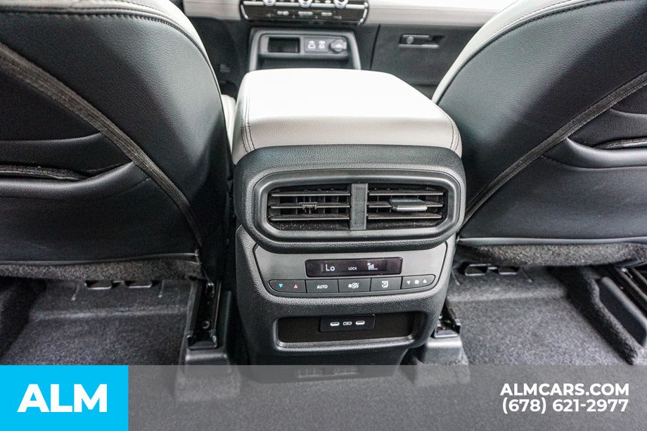 Used 2025 Silver Honda EX-L image 32