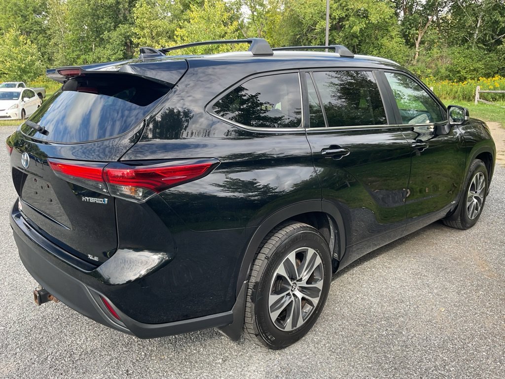 Used 2023 Toyota Highlander Hybrid SUV