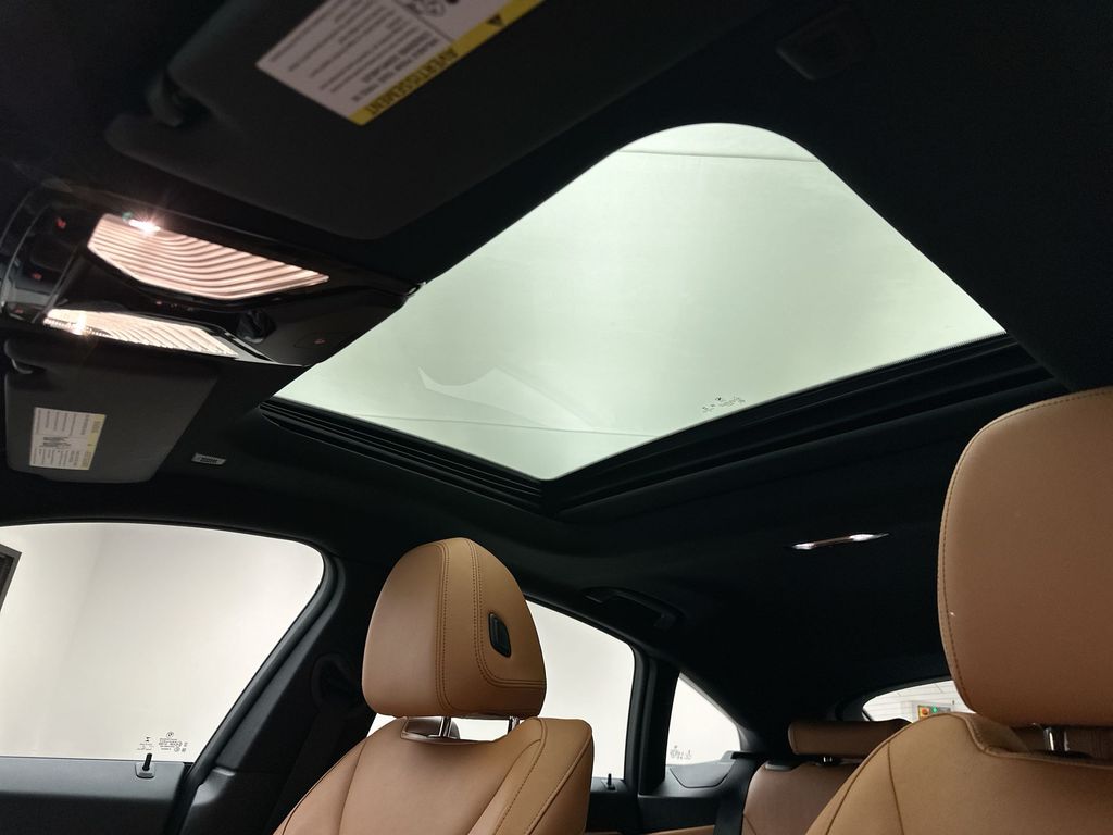 Thumbnail: 2022 BMW 4 Series - 23