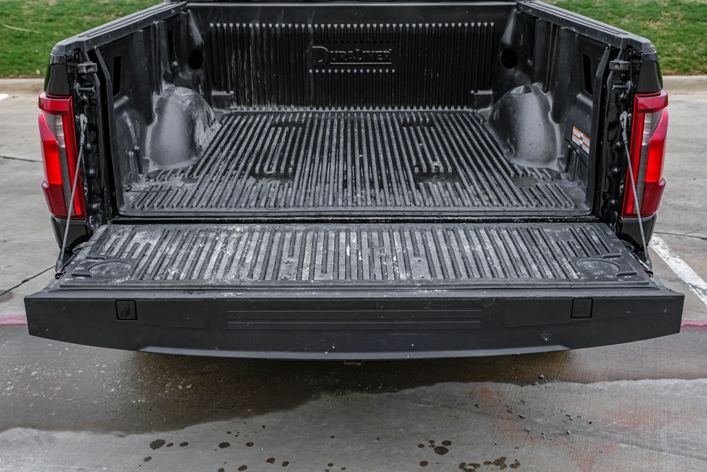 Used 2024 Black Ford XLT image 6