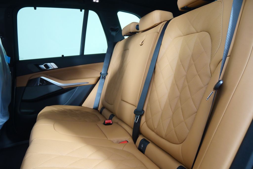 Thumbnail: 2026 BMW X5 - 16