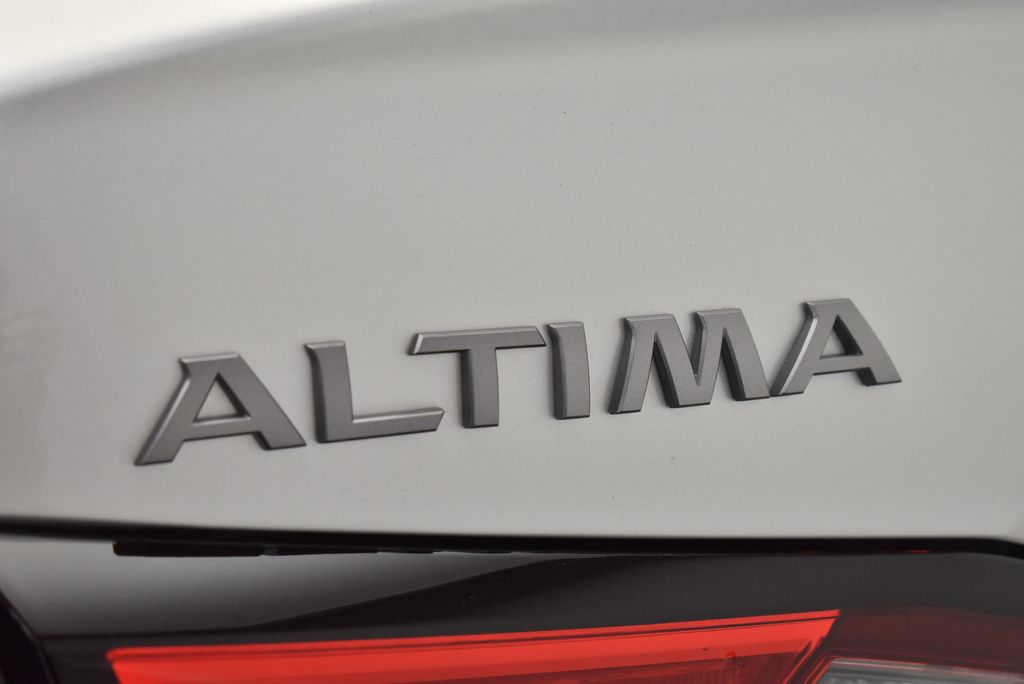 Thumbnail: 2025 Nissan Altima - 10