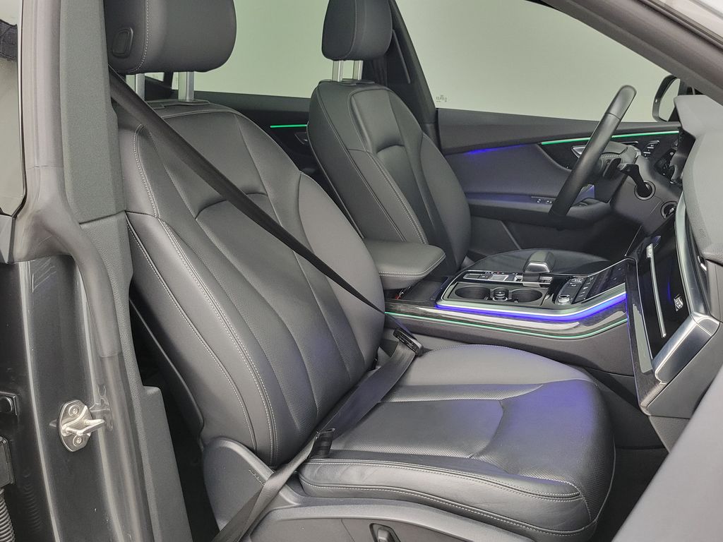 Thumbnail: 2019 Audi Q8 - 12