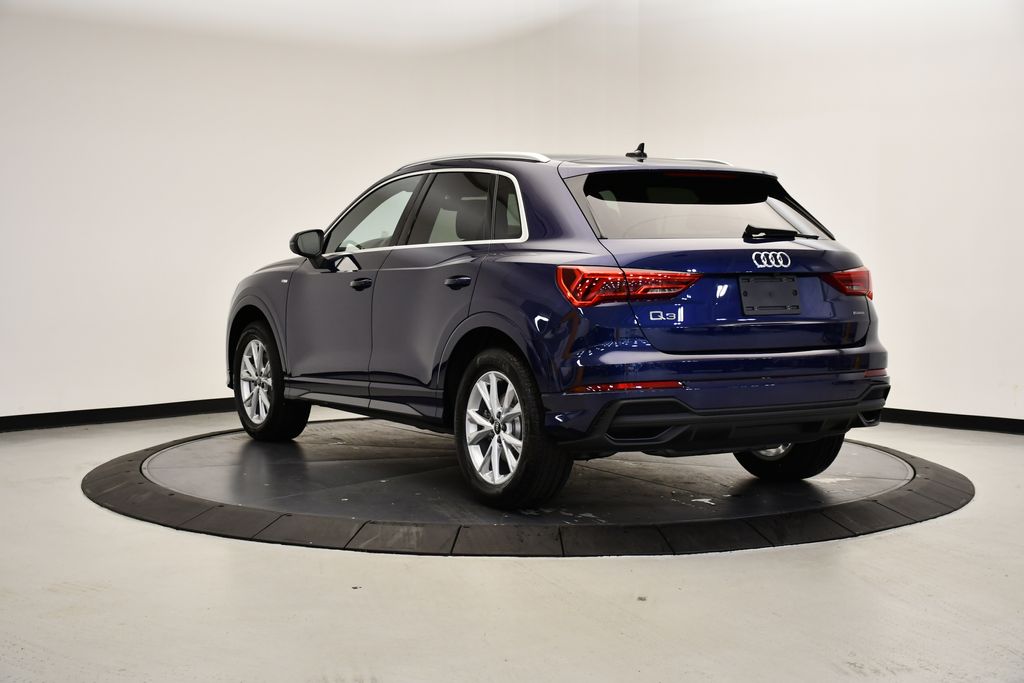 Thumbnail: 2025 Audi Q3 - 3