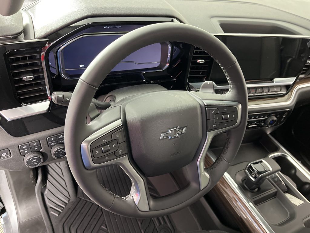 Thumbnail: 2025 Chevrolet Silverado 1500 - 25