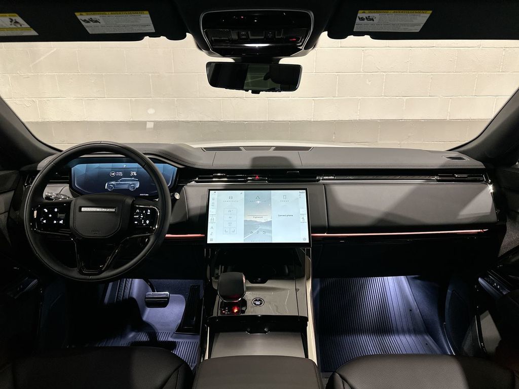 Thumbnail: 2026 Land Rover Range Rover Sport - 8