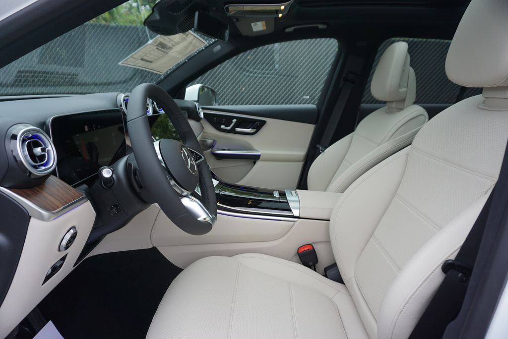 Thumbnail: 2026 Mercedes-Benz GLC - 24