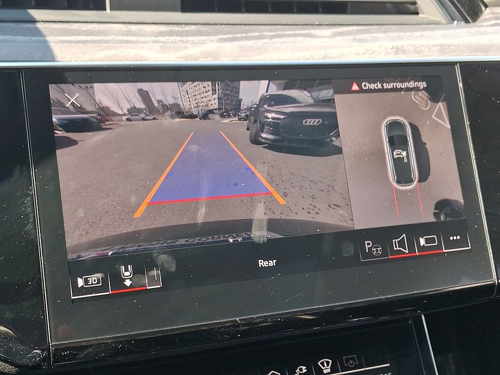 Thumbnail: 2024 Audi Q8 e-tron - 18