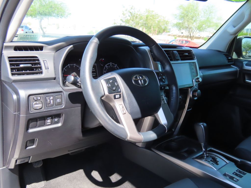 2023 Toyota 4Runner SR5 9