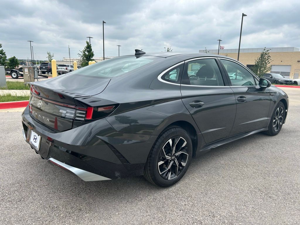 2025 Hyundai Sonata SEL 5